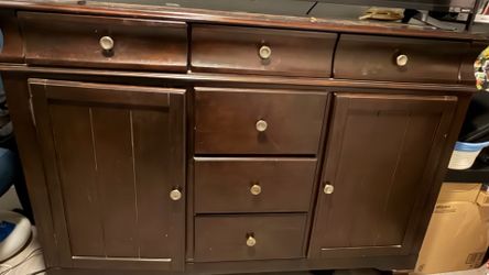 Dresser