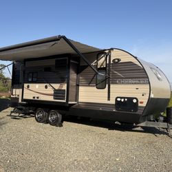 2017 CHEROKEE BY FOREST RIVER DOBLE SLIDEOUT 