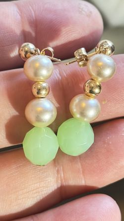 14k Gold Pair Of Earrings With Genuine Pearls And Green Jade Beads, Total Weight Is Almost 6 Grams, The Metal Parts Are Solid Gold 