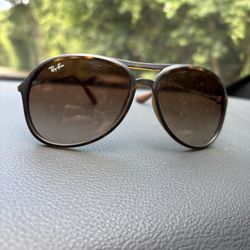 Ray-Ban 4201 Alex Sunglasses