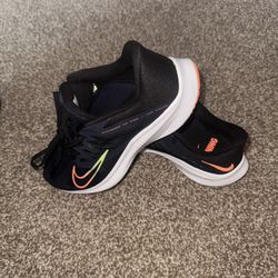 Nike Quest Running Shoes Size 8 