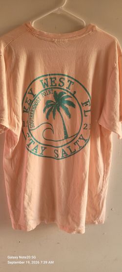 Men's t shirt size xl