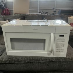 Hot Point Built In Microwave Brand New And White 