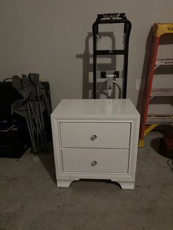 White 2-Drawer Nightstand