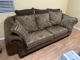 FREE Couch, Sofa, Living Room Set