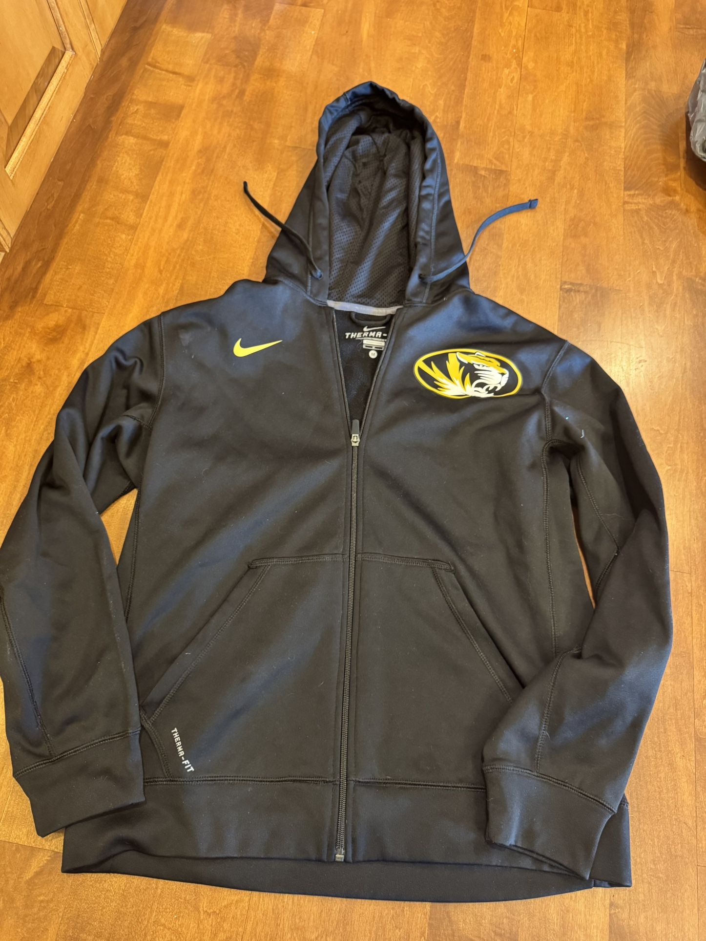 Men’s Nike Therma Fit MU Mizzou Zipper Hoodie Shipping Available 