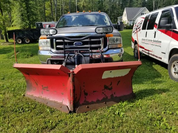 2004 Ford 250 w/boss v plow. Truck need some TLC. Plow works good for ...