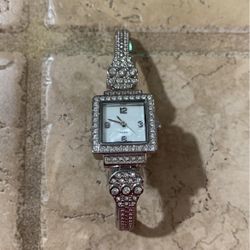 Pearl Faced Bracelet Watch