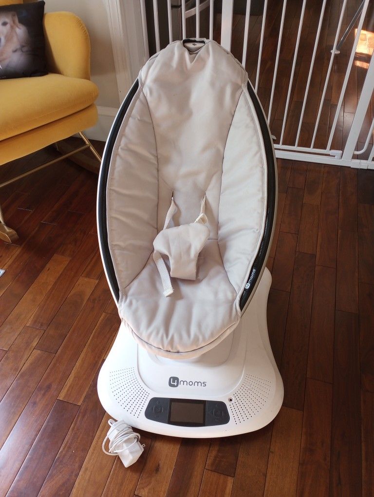 4Moms MamaRoo Electric Swing