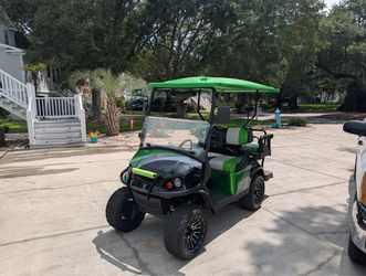 2022 EZ-GO Golf Cart