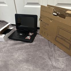 11.5" Portable DVD Player with 9.5" Swivel Screen