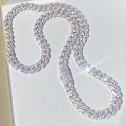 22 Inch White Gold Plated 925 Silver Cuban Link Chain with 9 Carat Weight and Bold 8mm Width