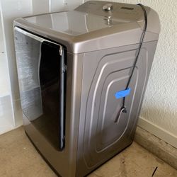 SAMSUNG 7.4 cu. ft Gas Dryer with Steam Sanitize+ in Champagne