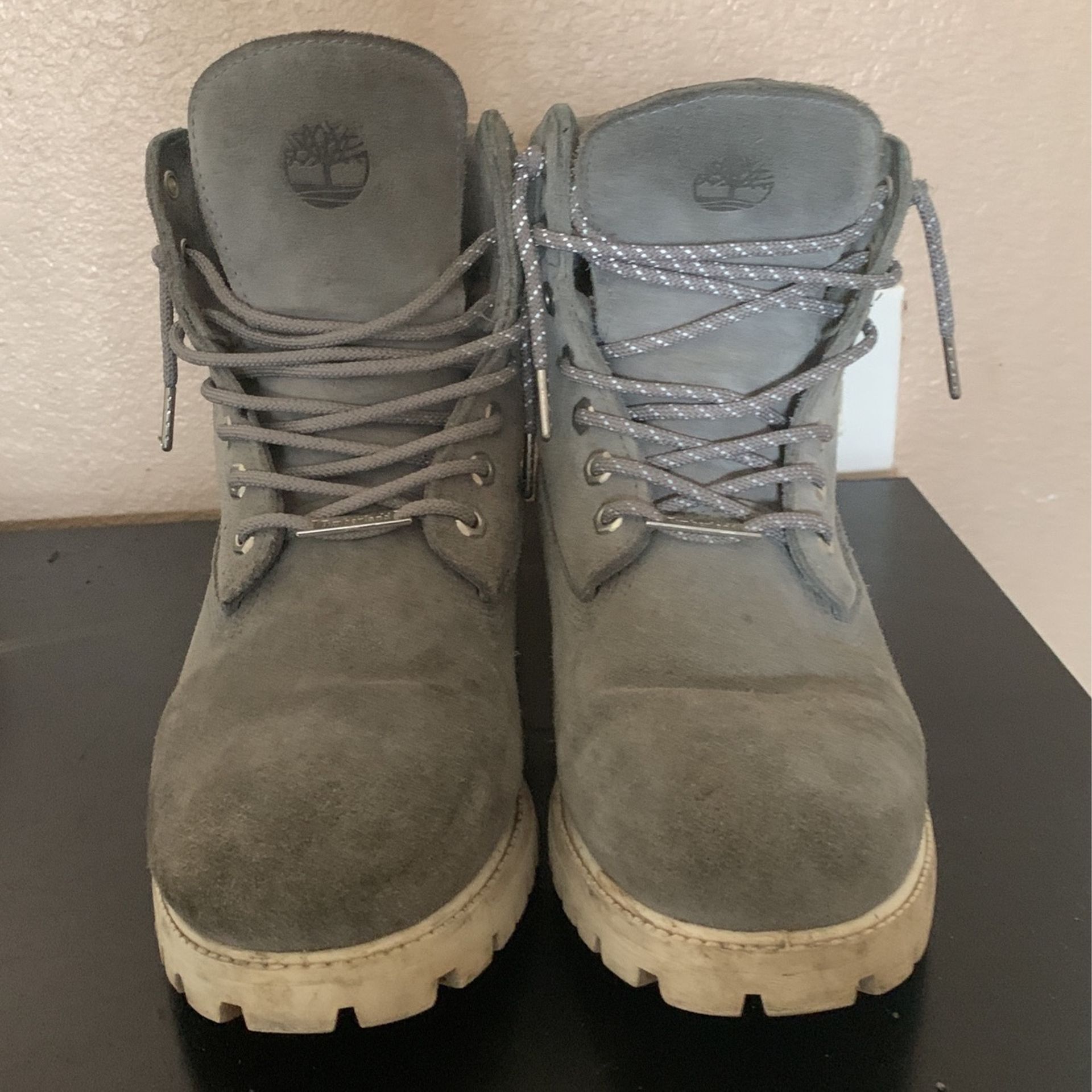 Gray Timberlands (negotiable)