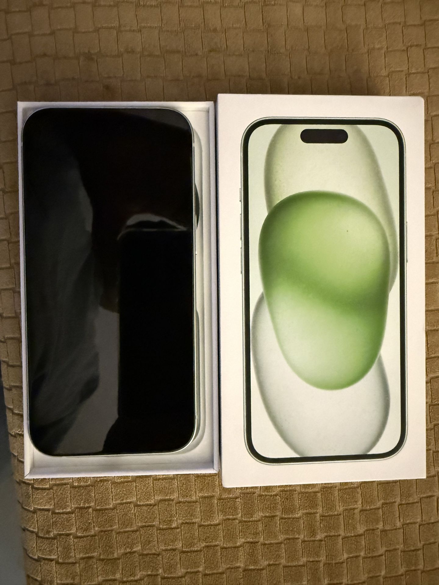 iPhone 15