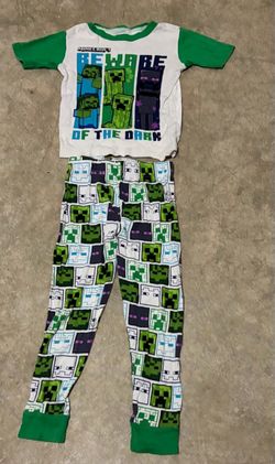 Minecraft Creeper Pajama Boys Toddler Set Green, while, and Black Creeper Faces Size 6