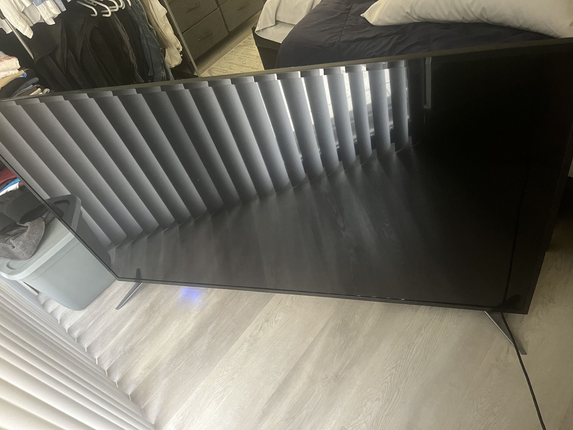 65” Inch Wbox TV