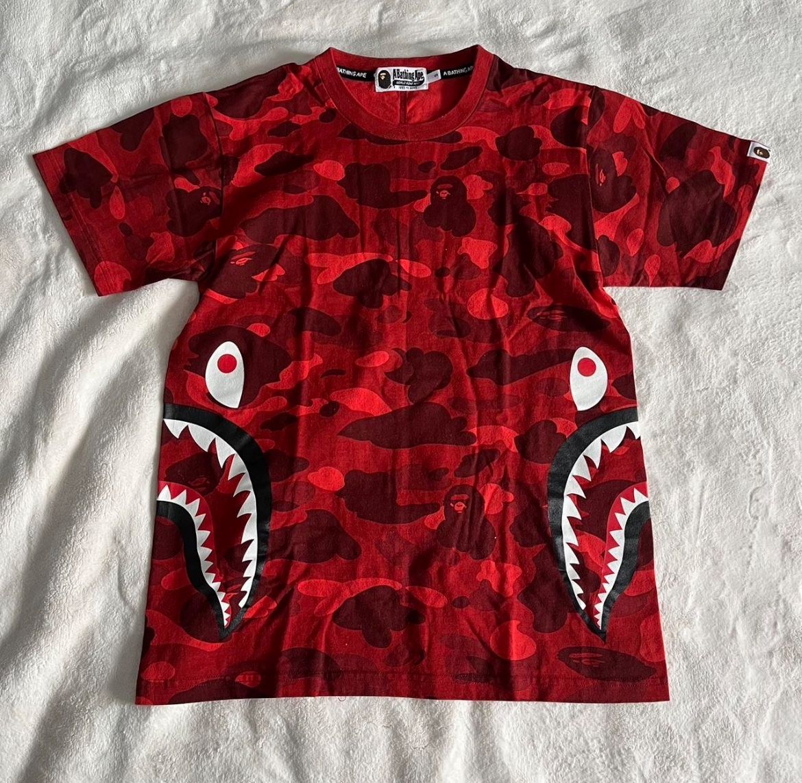 BAPE sleeve shark red camo T-shirt A Bathing Ape m