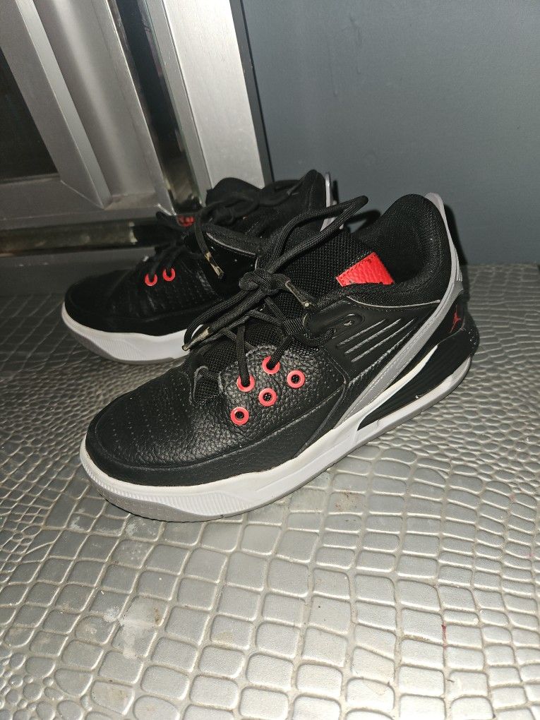 Jordans Youth 4.5