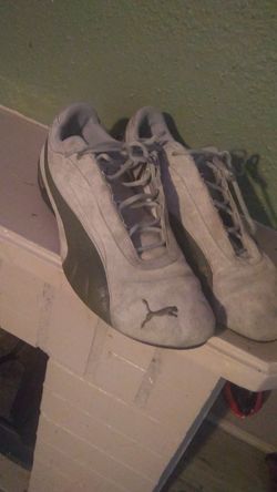 Pumas shoes size 11