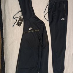 Men's Nike Hoodie Jogger Suit 2 XL 
