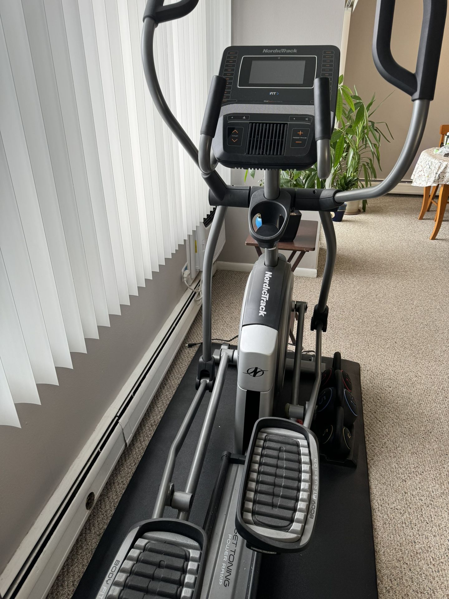 Nordictrack 9.9 Commercial elliptical