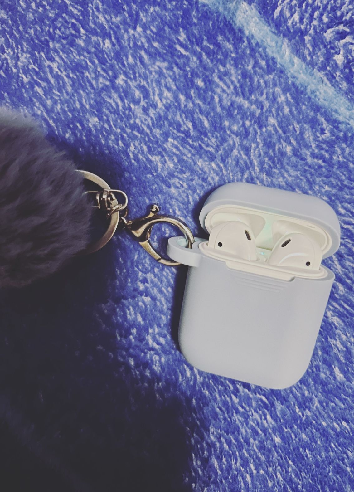 airpods w/ case (pickup or ship)