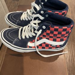 Men’s Size 6.5 Sk8-Hi Vans Shoes-Like NEW
