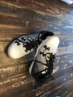 Girls softball cleats