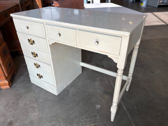 French Provincial Style 4 Drawer Desk