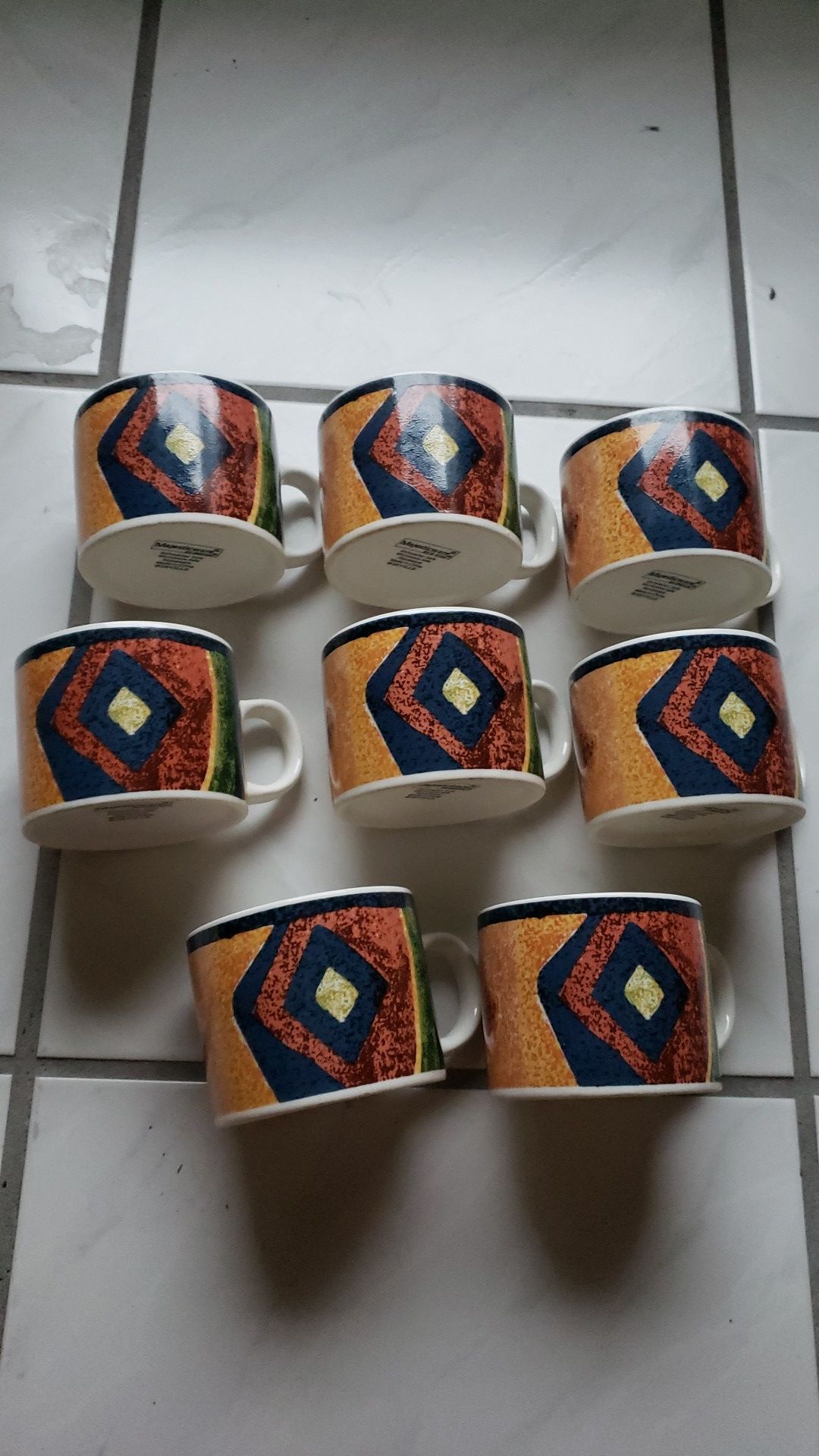 Like new set of "southwest design" majesticware coffee mugs (8)