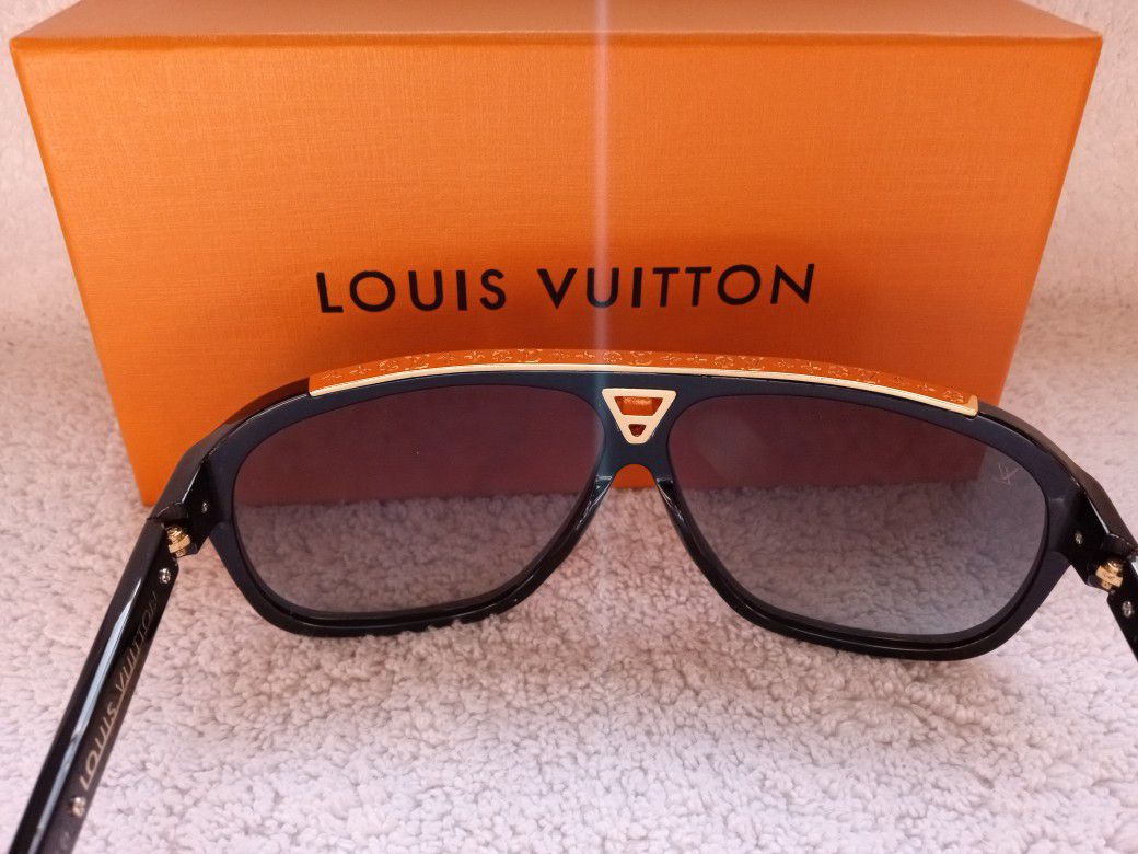 louis vuitton evidence sunglasses for Sale in El Paso, TX - OfferUp