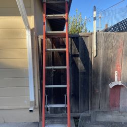 Louisville 16ft ladder 