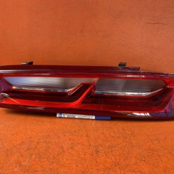 2016 - 2018 Chevrolet Chevy Camaro Right Passenger Tail Light Lamp OEM (contact info removed)1