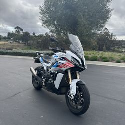 2022 BMW S1000XR