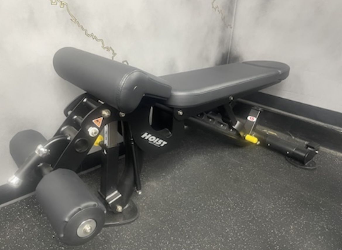 HOIST FITNESS BENCH