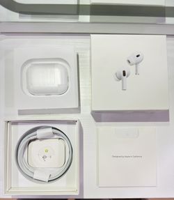 Apple AirPods Pro (2nd Gen) - Excellent Condition