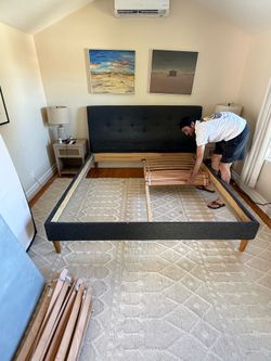 King bedframe with headboard