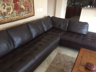 Leather couch very high quality perfect condition