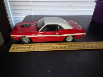 Dodge Challenger R/T Diecast Model Car