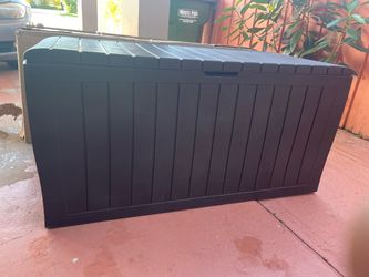 Outdoor Plastic Deck Storage Box
