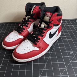 Nike Air Jordan 1 Retro High OG 2015 Chicago (RPs) , Size 9, 555088-101 Bred Black To