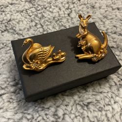 Vintage Goldtone Pins/brooches With Rhinestones.Swan/w 2 Babyswans And Kangaroo/w Baby,by(Avon)