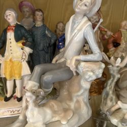 Lladro Porcelain Figurine 