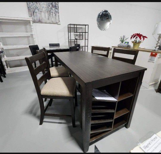 Brown Two Tone Counter Height Dining Table And 4 Bar Stools 🥂 New Brand 🔥 Showroom Available 🏠Great Financing Options ☑️