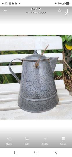 Camping coffee pot, 2 gallons