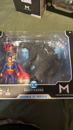 Superman versus Godzilla monster verse
