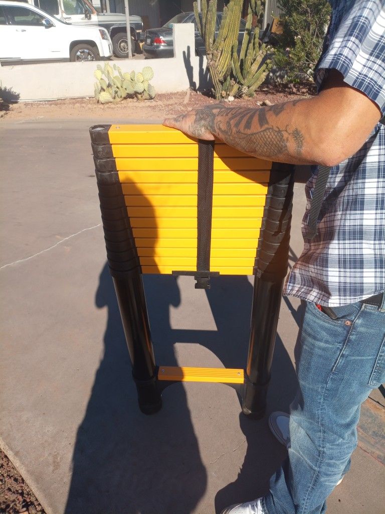 Telescope Ladder 30'