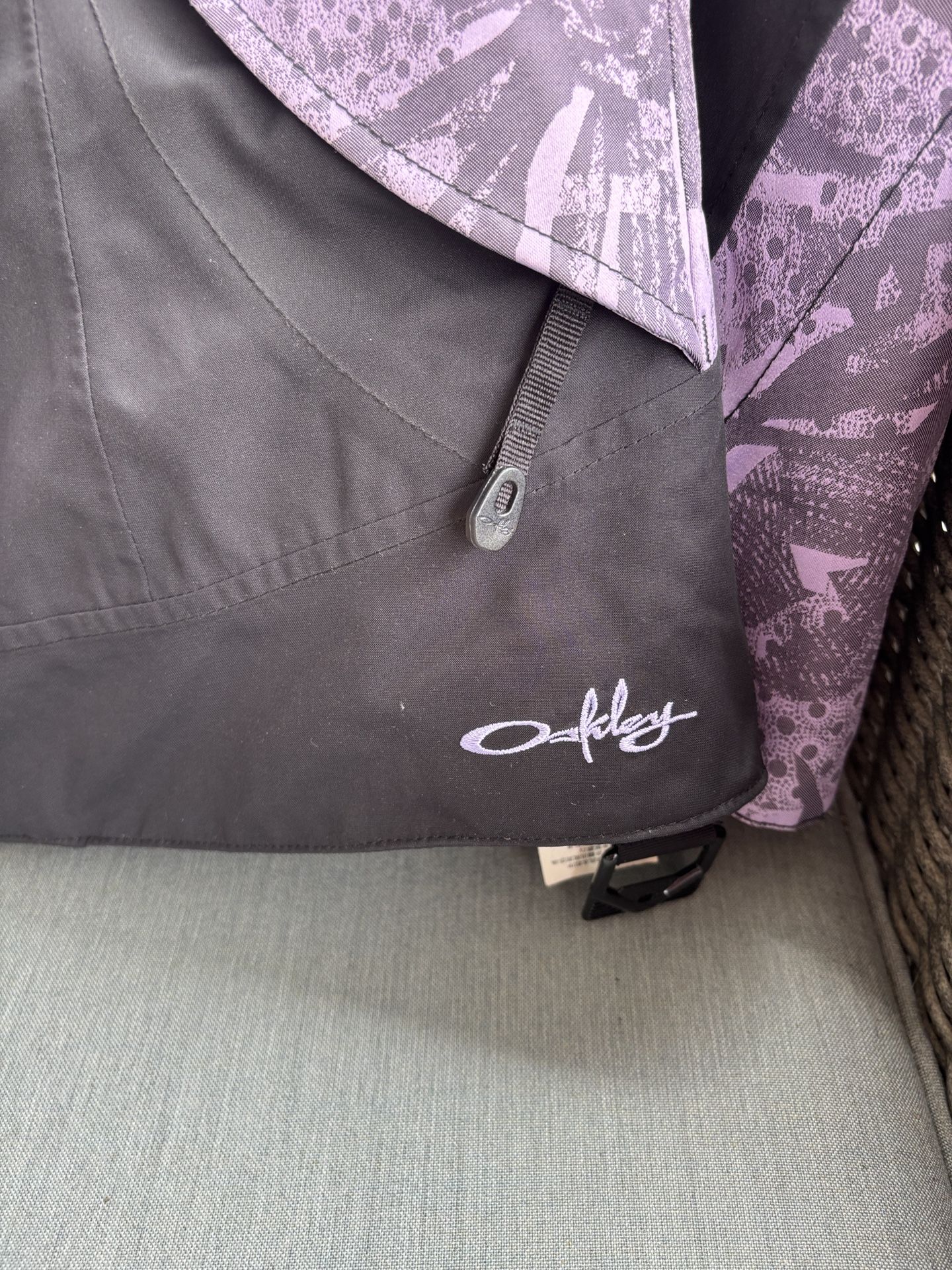 Women’s Oakley Snow Jacket Black And Lavender 