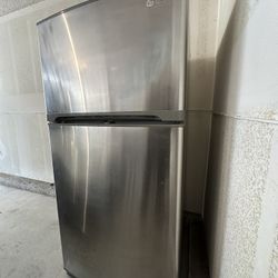 LG Refrigerator 